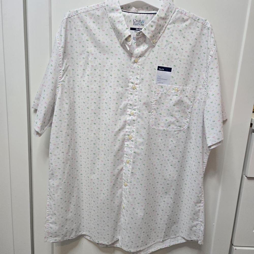 Croft & Barrow Men's‎ White and Green Patterned Short Sleeve Shirt